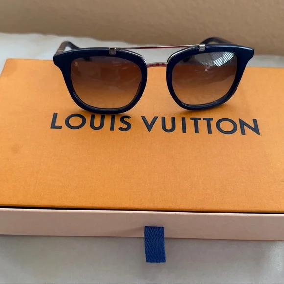 Authentic Louis Vuitton Navy and Silver Sunglasses - Picture 2 of 8